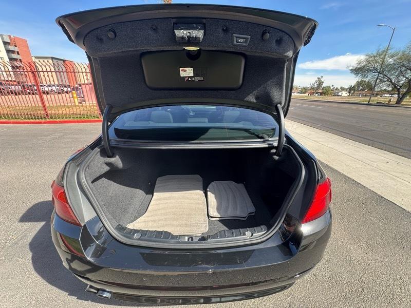 BMW 5-Series 528i xDrive 2012