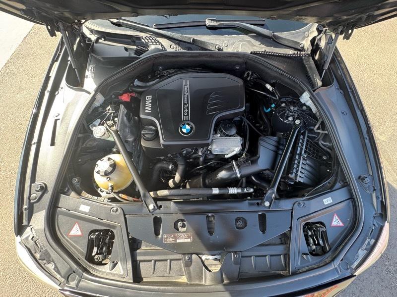 BMW 5-Series 528i xDrive 2012