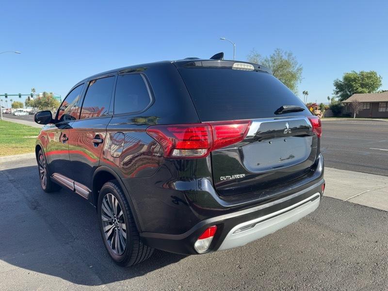 Mitsubishi Outlander ES 2WD 2020