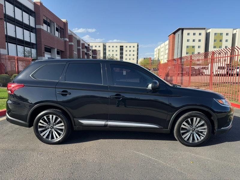 Mitsubishi Outlander ES 2WD 2020