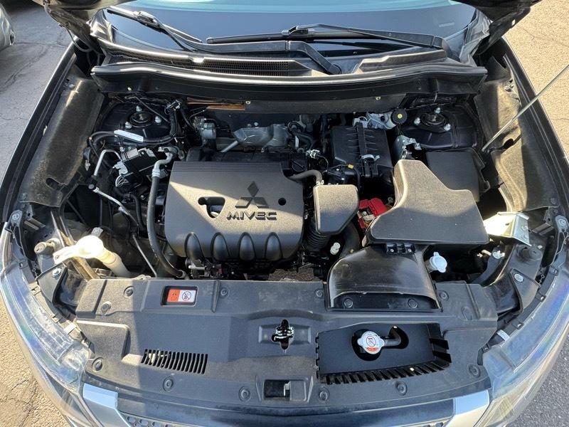 Mitsubishi Outlander ES 2WD 2020