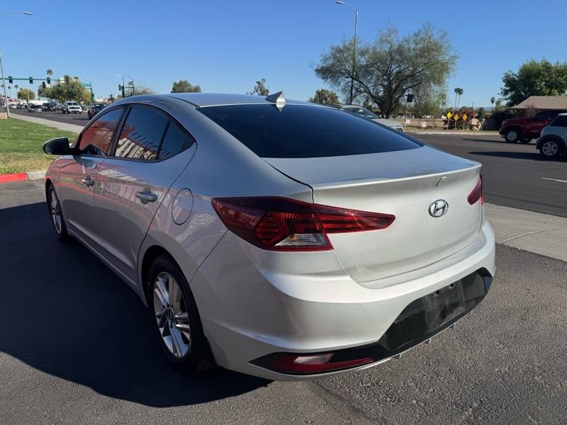 Hyundai Elantra SEL 4D Sedan at 2019