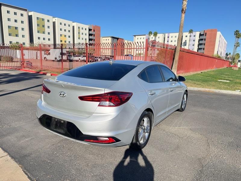 Hyundai Elantra SEL 4D Sedan at 2019