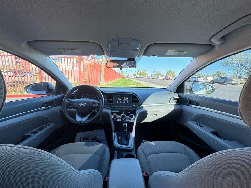 Hyundai Elantra SEL 4D Sedan at 2019