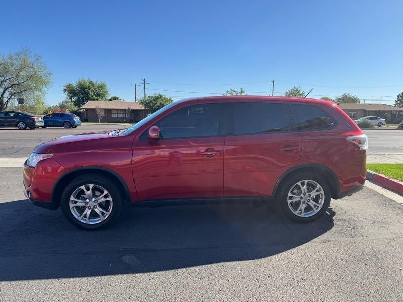 Mitsubishi Outlander SE 2WD 2015