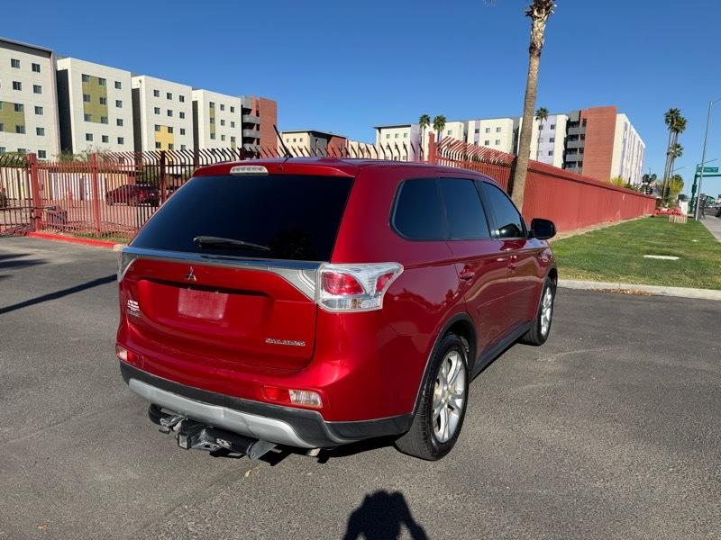 Mitsubishi Outlander SE 2WD 2015