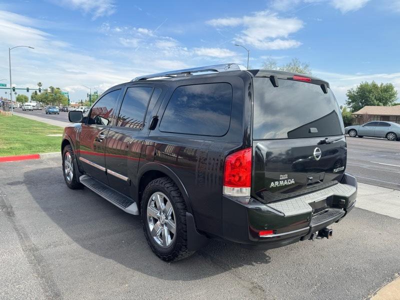 Nissan Armada Platinum 2WD 2011