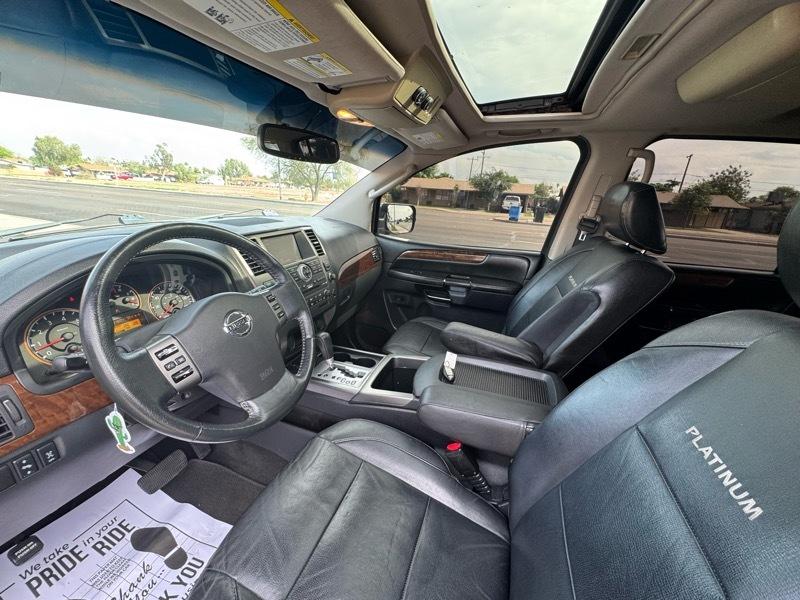 Nissan Armada Platinum 2WD 2011