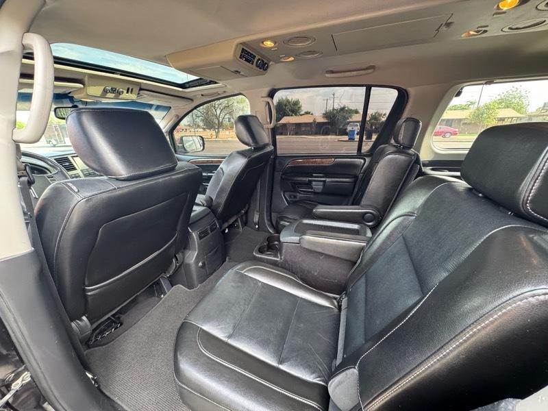 Nissan Armada Platinum 2WD 2011