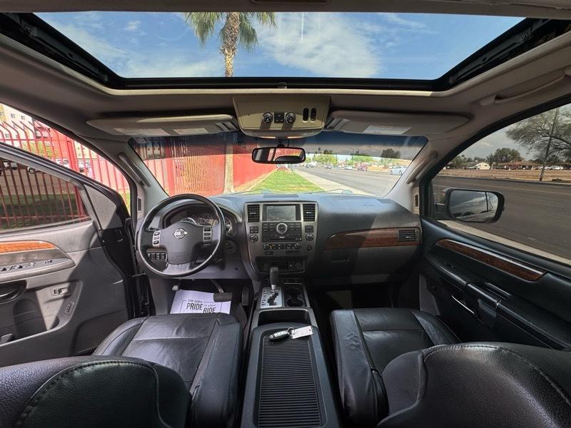 Nissan Armada Platinum 2WD 2011