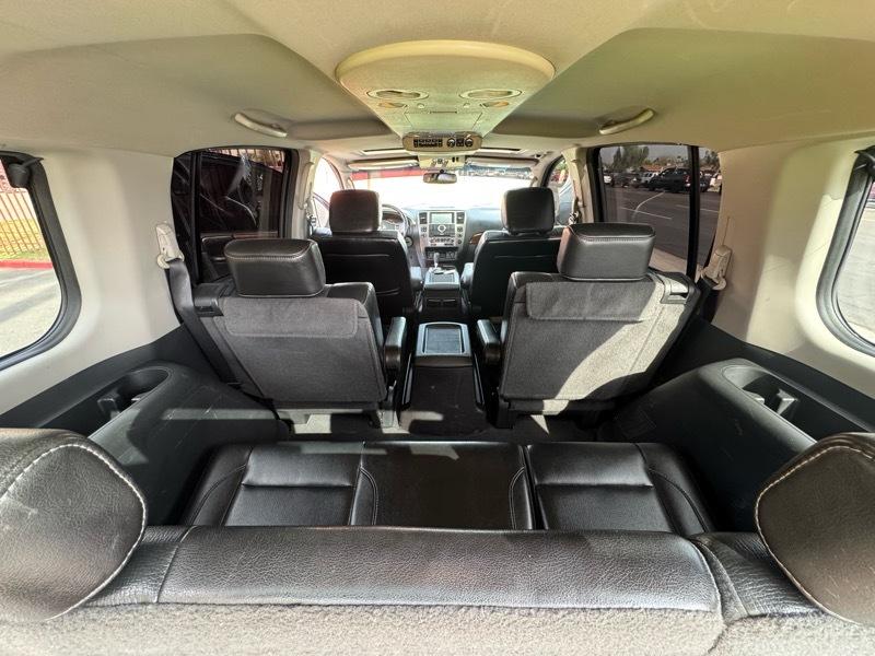 Nissan Armada Platinum 2WD 2011