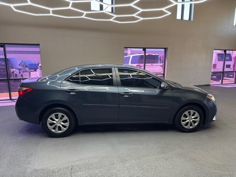 Toyota Corolla L 4D Sedan at 2015