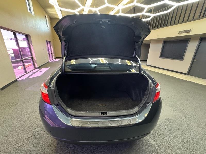 Toyota Corolla L 4D Sedan at 2015