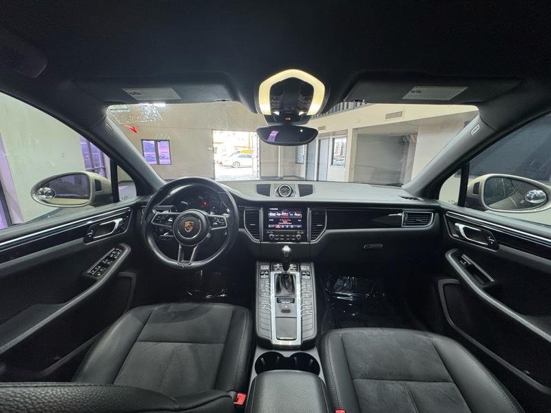 Porsche Macan GTS 2017