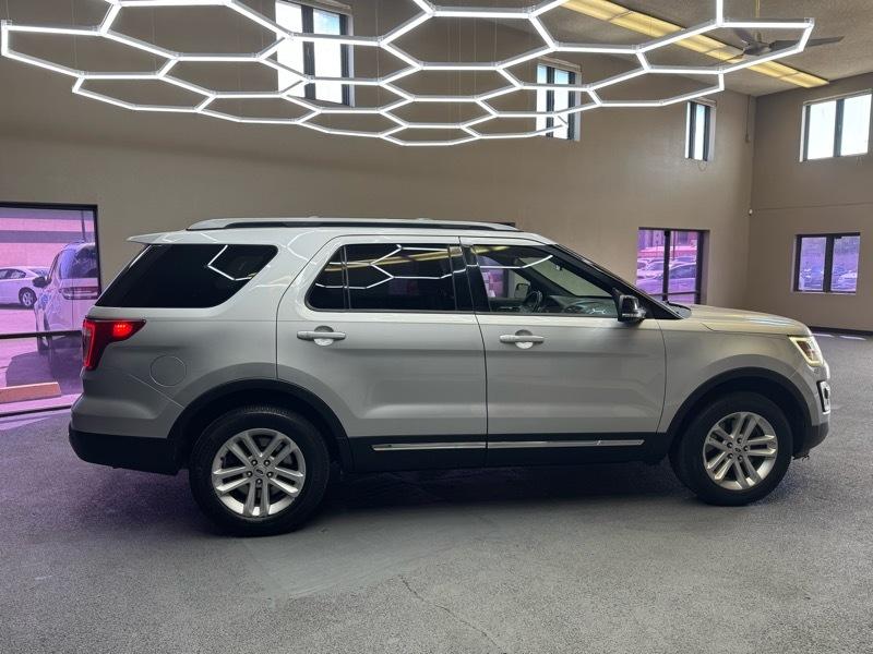 Ford Explorer XLT FWD 2017
