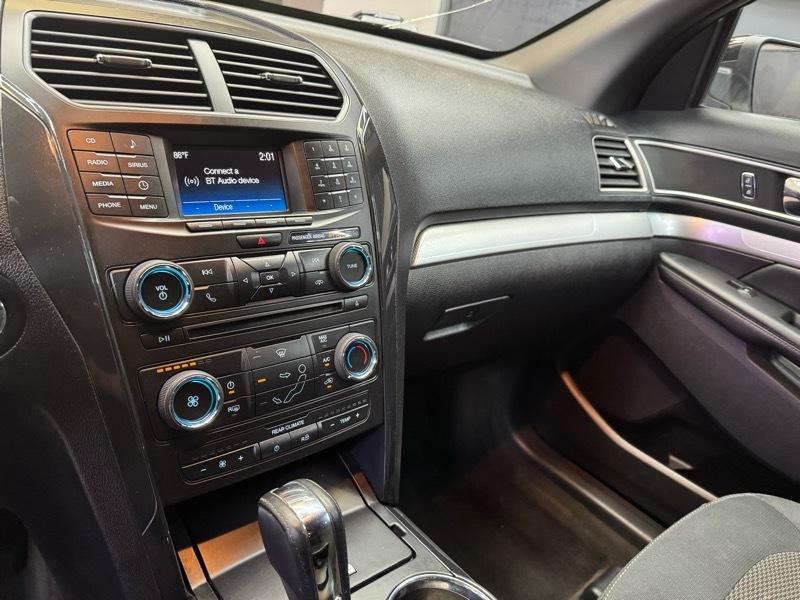 Ford Explorer XLT FWD 2017