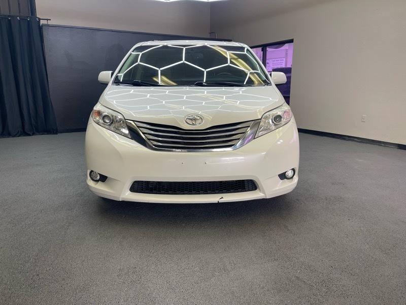 Toyota Sienna XLE FWD 8-Passenger V6 2016