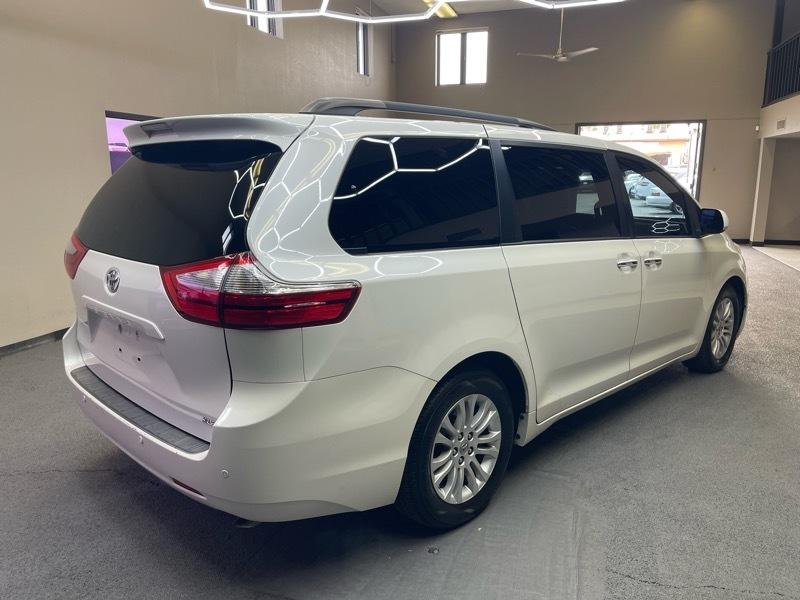 Toyota Sienna XLE FWD 8-Passenger V6 2016