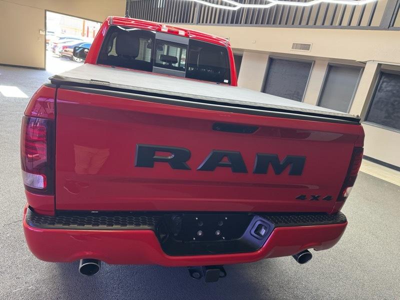RAM 1500 Night 4x4 Quad Cab 6'4" Box 2018