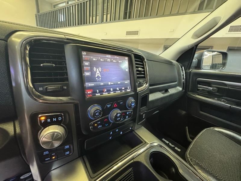 RAM 1500 Night 4x4 Quad Cab 6'4" Box 2018