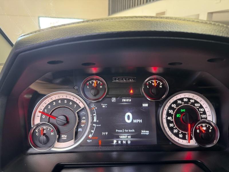 RAM 1500 Night 4x4 Quad Cab 6'4" Box 2018