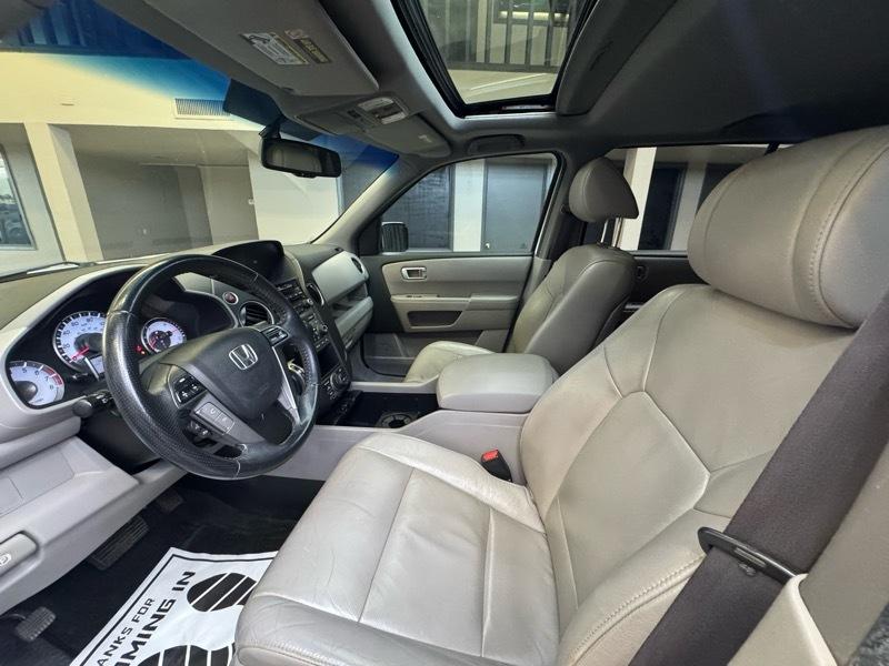Honda Pilot EX-L 2WD 5-Spd AT with Navigation 2012