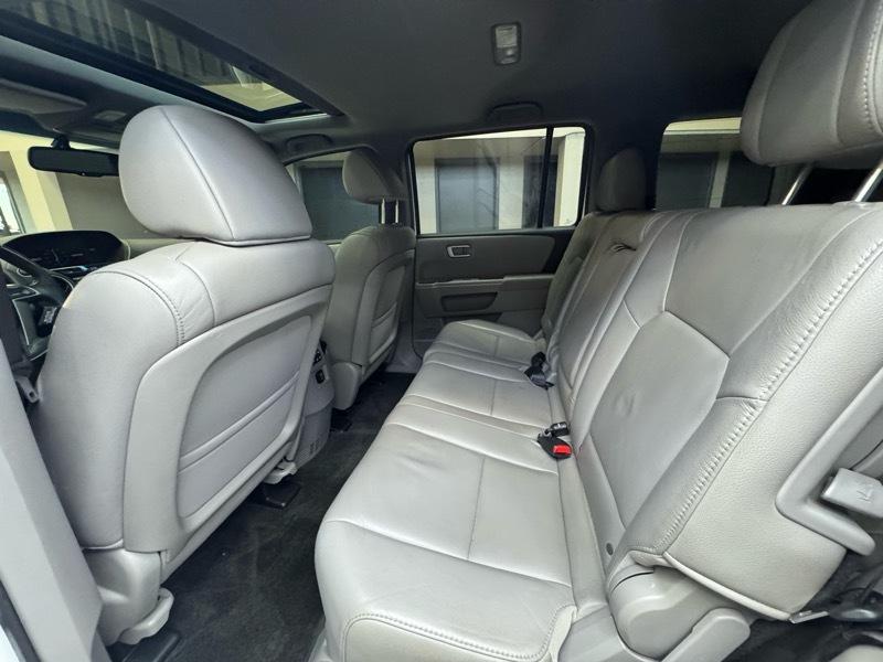 Honda Pilot EX-L 2WD 5-Spd AT with Navigation 2012