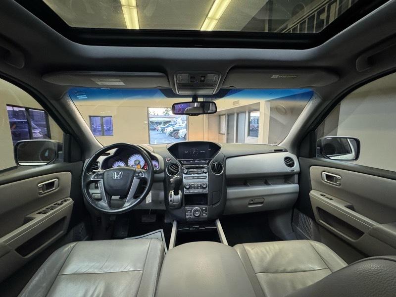 Honda Pilot EX-L 2WD 5-Spd AT with Navigation 2012