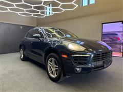 2015 Porsche Macan 