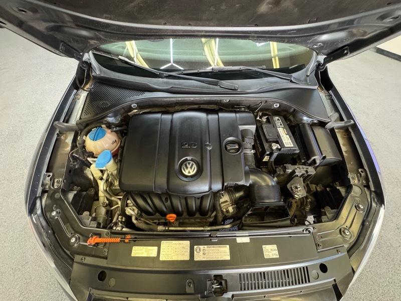 Volkswagen Passat 2.5L S W/Appearance 2013