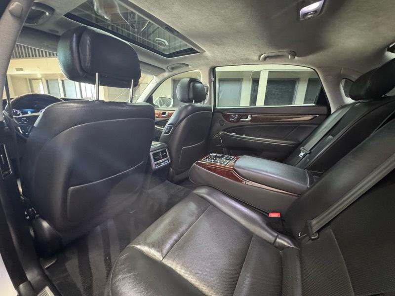 Hyundai Equus Signature 2015