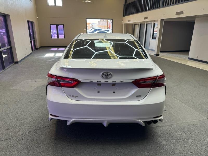 Toyota Camry SE 2020