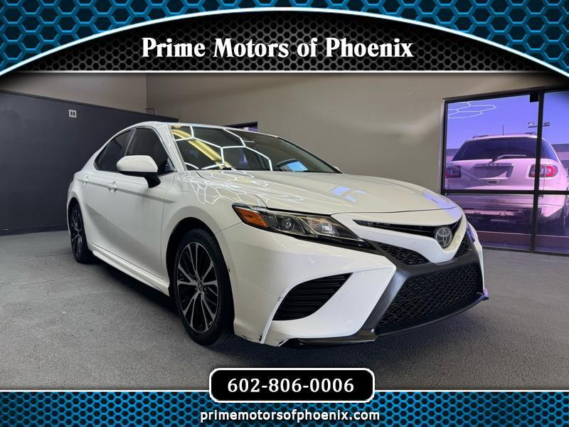 Toyota Camry SE 2020