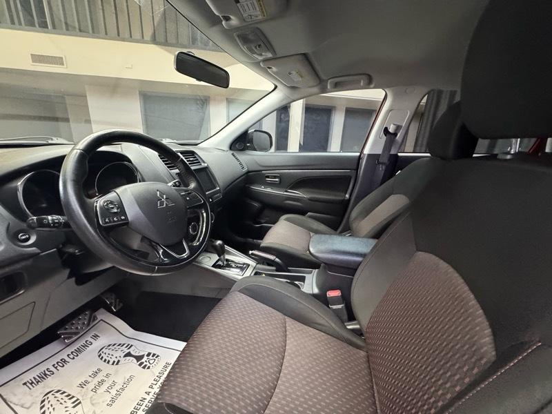 Mitsubishi Outlander Sport  2019