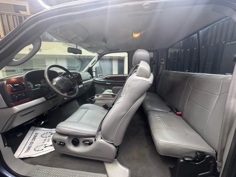 Ford F-250 SD XLT SuperCab Long Bed 2WD 2006