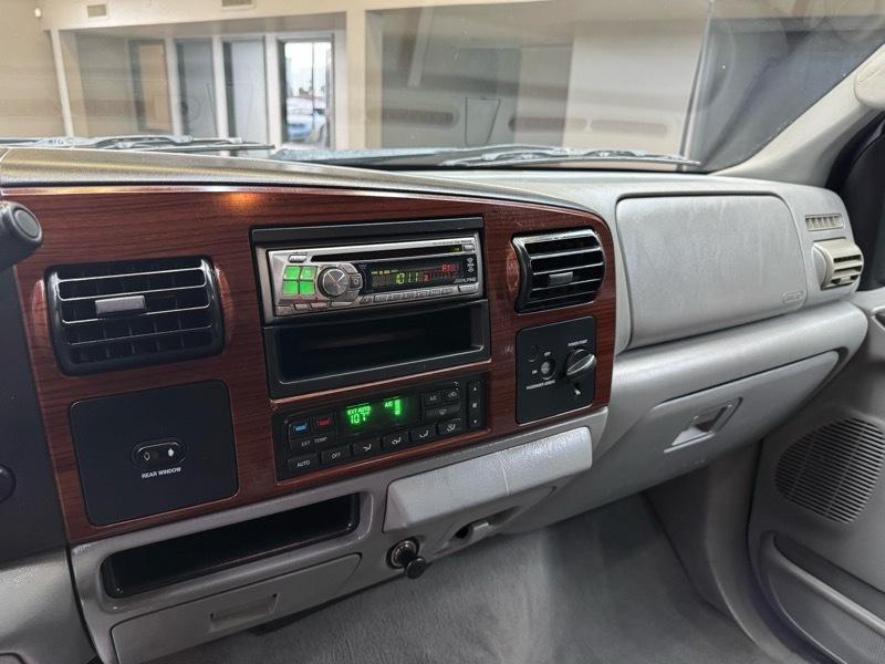 Ford F-250 SD XLT SuperCab Long Bed 2WD 2006