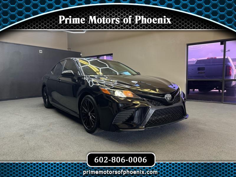 Toyota Camry SE 2020