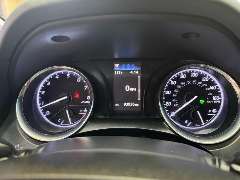 Toyota Camry SE 2020
