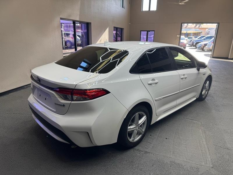 Toyota Corolla LE Hybrid 2020