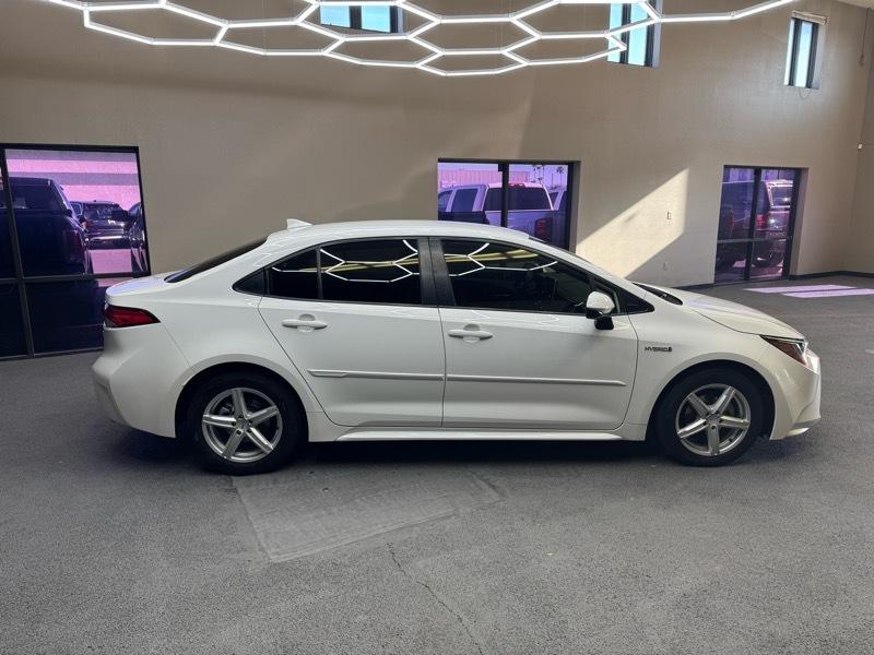 Toyota Corolla LE Hybrid 2020