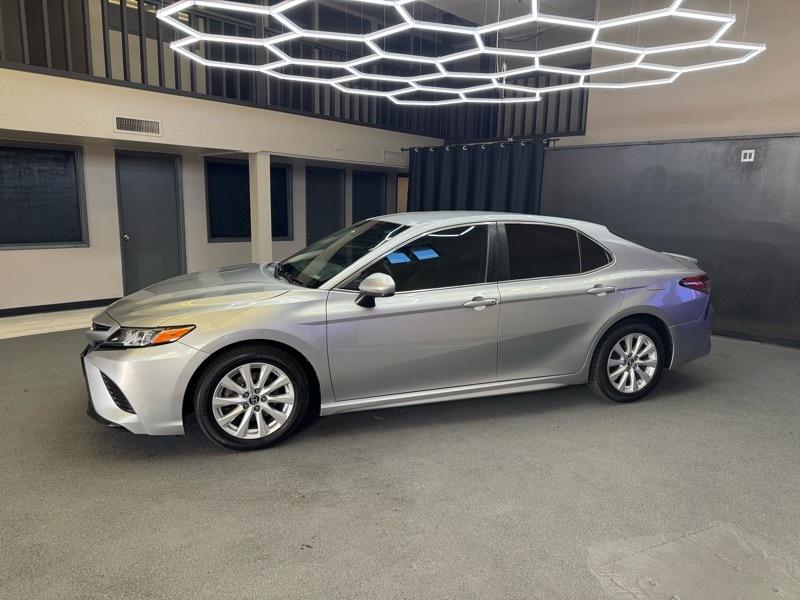 Toyota Camry SE 2018