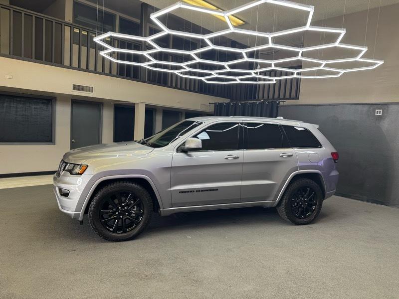 Jeep Grand Cherokee Laredo X 2WD 2021