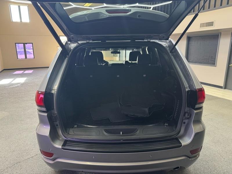 Jeep Grand Cherokee Laredo X 2WD 2021