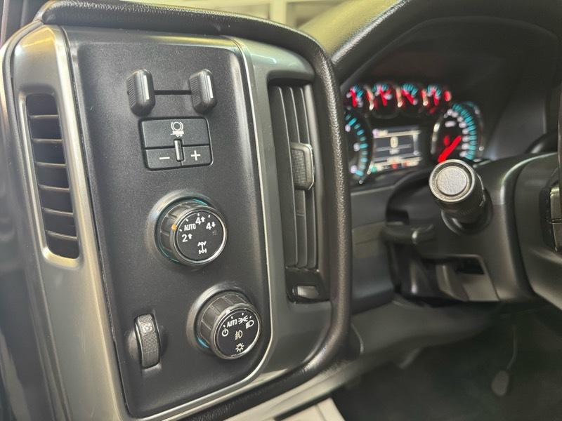 Chevrolet Silverado 1500 LT Crew Cab Long Box 4WD 2015