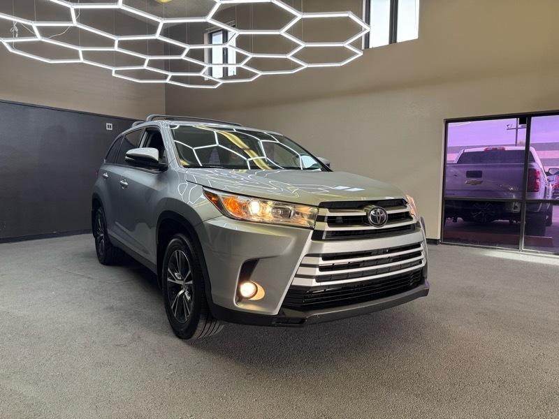 Toyota Highlander LE Plus AWD V6 2019