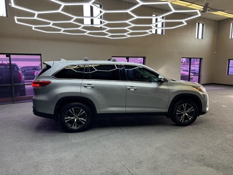 Toyota Highlander LE Plus AWD V6 2019