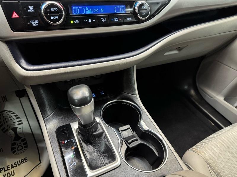Toyota Highlander LE Plus AWD V6 2019