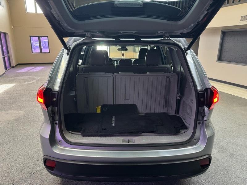 Toyota Highlander LE Plus AWD V6 2019
