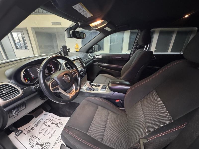 Jeep Grand Cherokee  2017