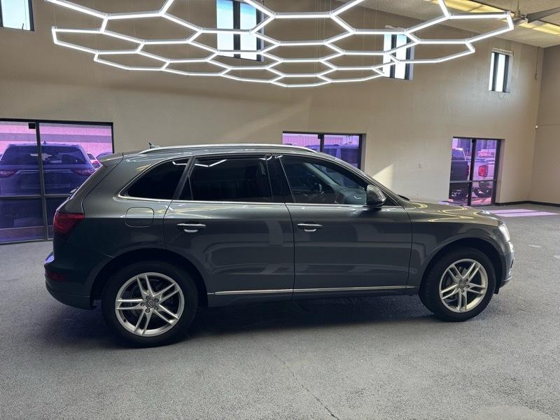 Audi Q5 2.0T Premium quattro 2016